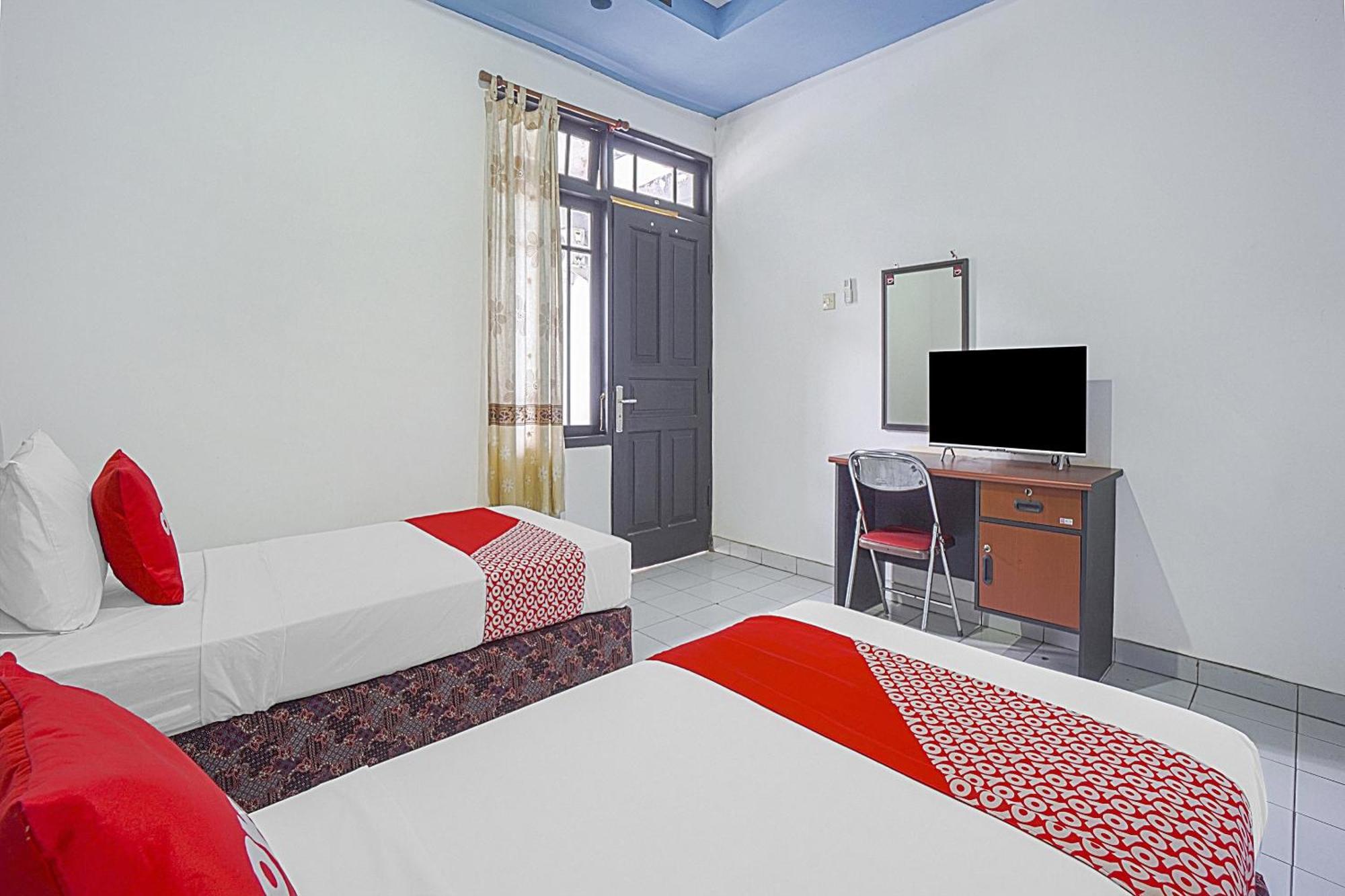 Oyo Life 90589 Palem Garden Hotel Tulungagung Exterior foto