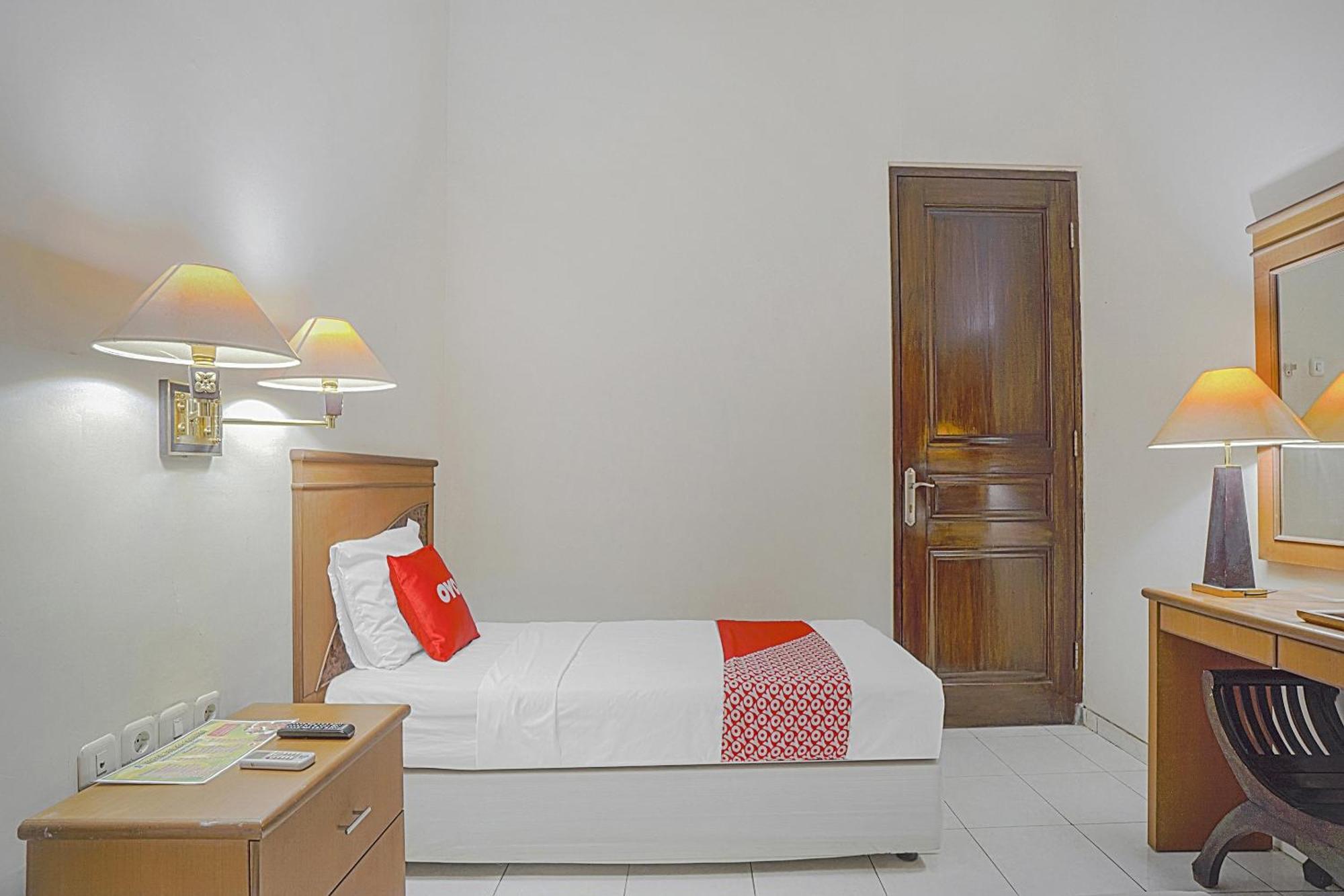 Oyo Life 90589 Palem Garden Hotel Tulungagung Exterior foto